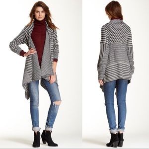 BB Dakota Open Front Cardigan Striped Flow Large